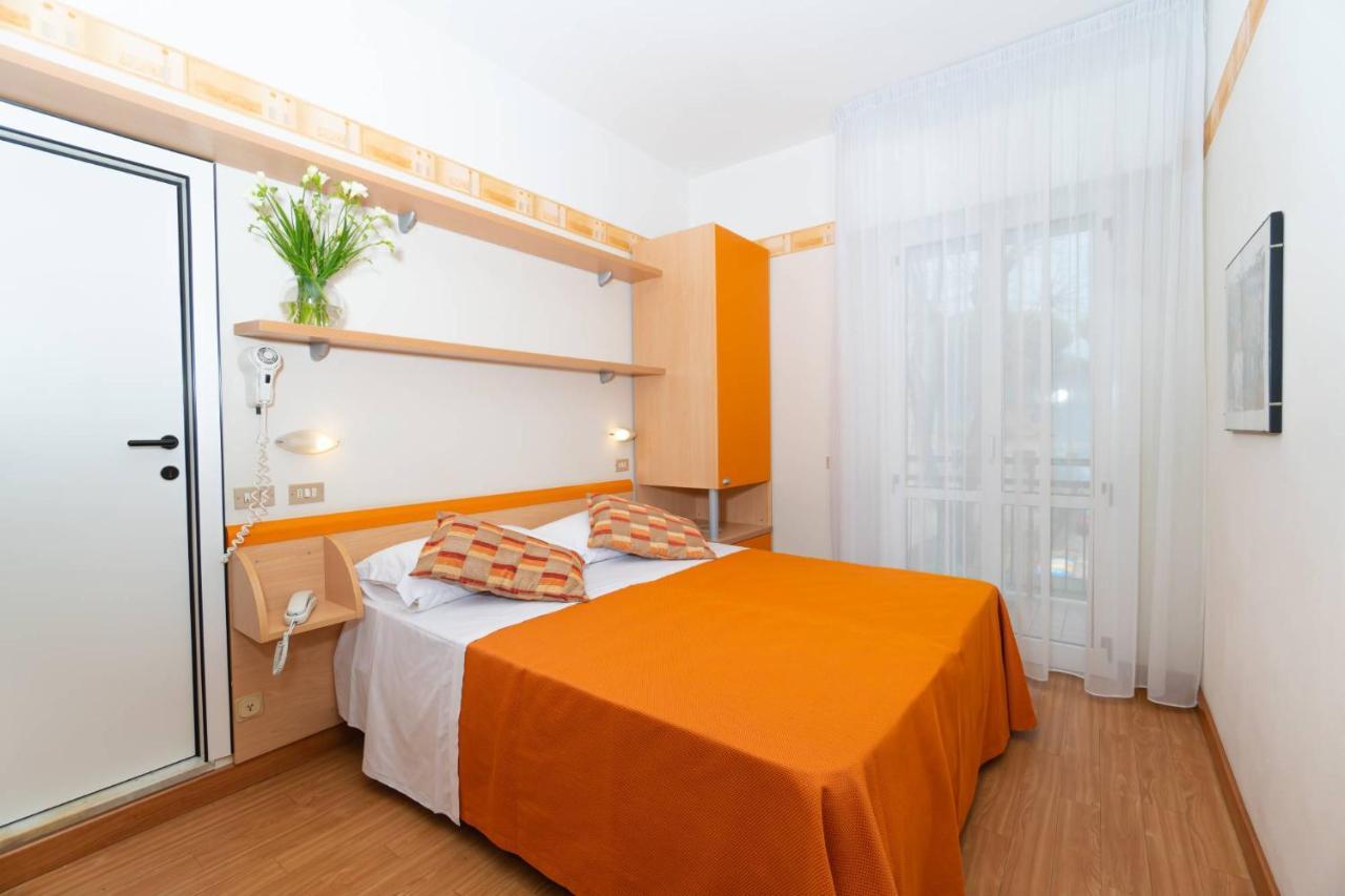 Hotel Sampaoli Белариа-Игеа Марина Екстериор снимка
