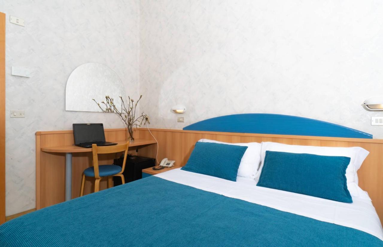 Hotel Sampaoli Белариа-Игеа Марина Екстериор снимка