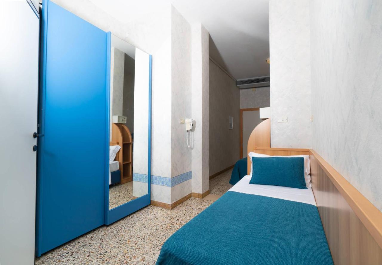 Hotel Sampaoli Белариа-Игеа Марина Екстериор снимка