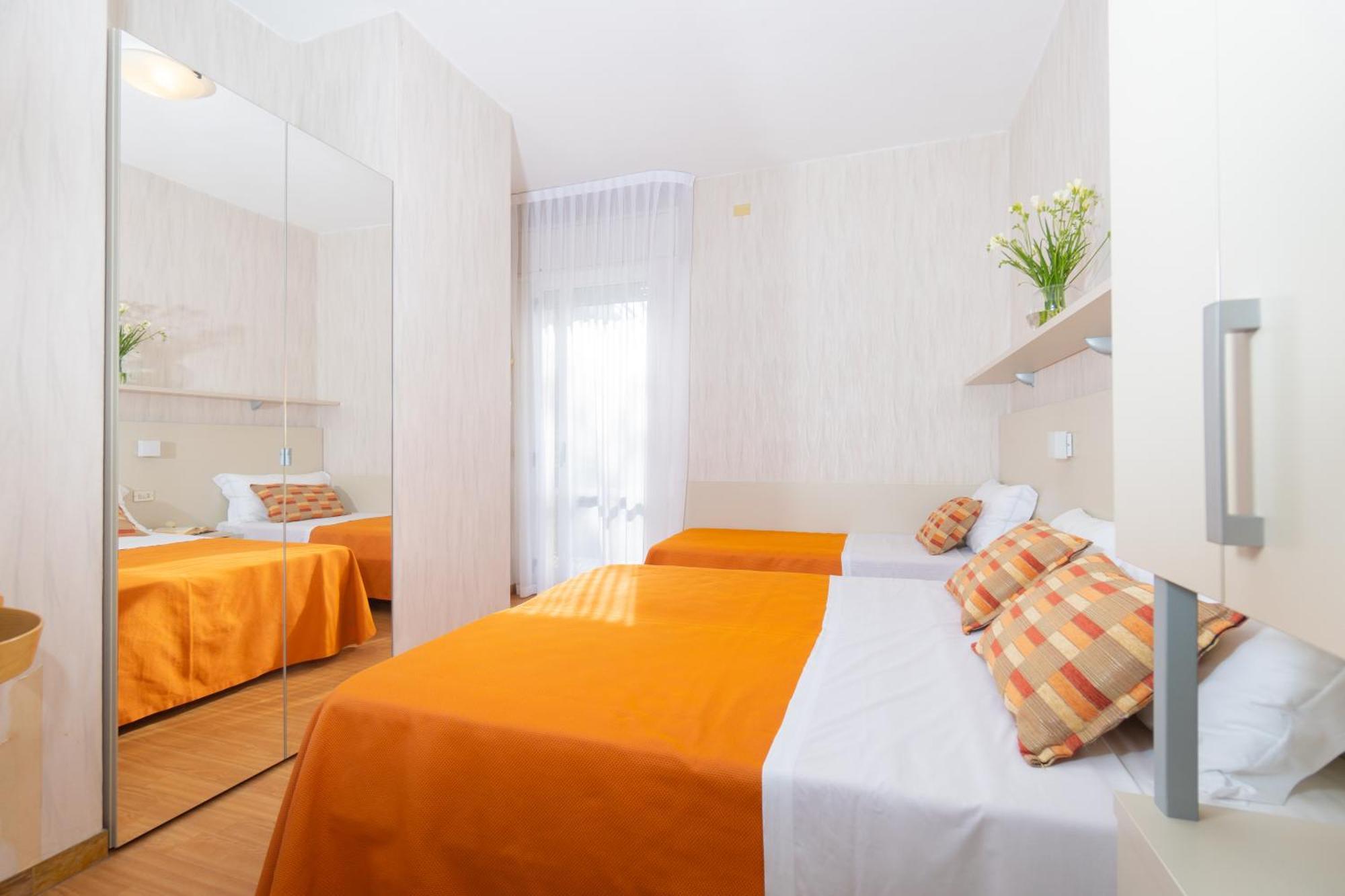 Hotel Sampaoli Белариа-Игеа Марина Екстериор снимка
