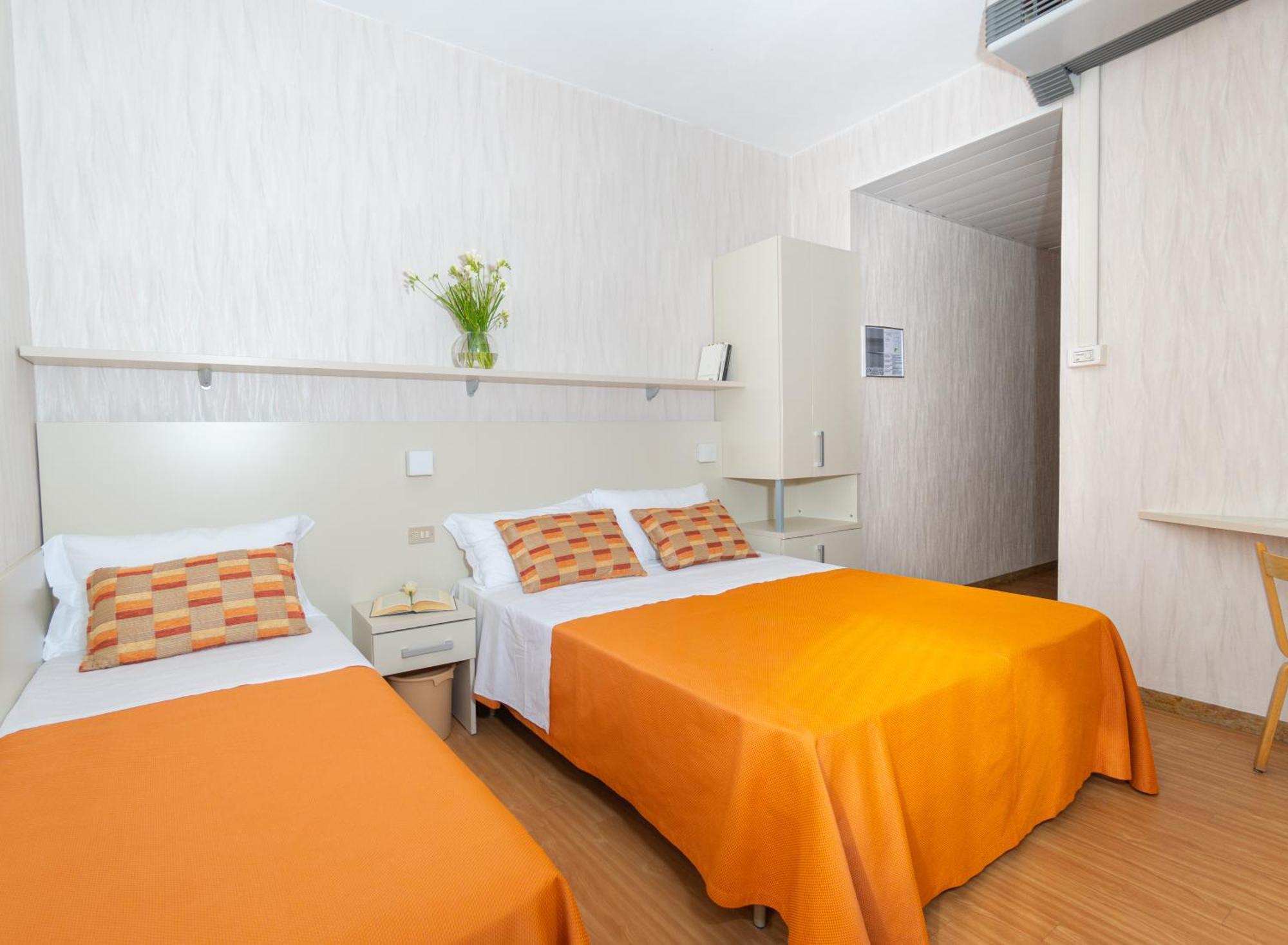 Hotel Sampaoli Белариа-Игеа Марина Екстериор снимка