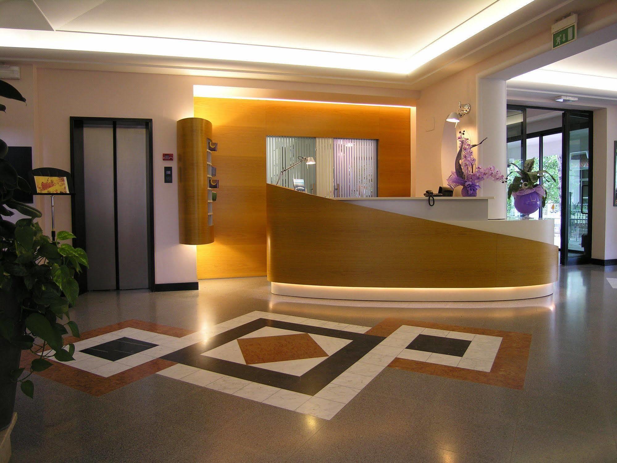 Hotel Sampaoli Белариа-Игеа Марина Екстериор снимка